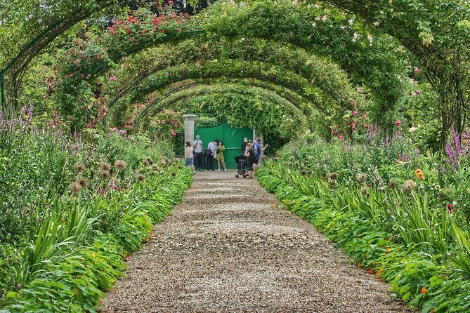 Giverny and Versailles Private Full-Day Tour - Key highlights worth knowing before you go