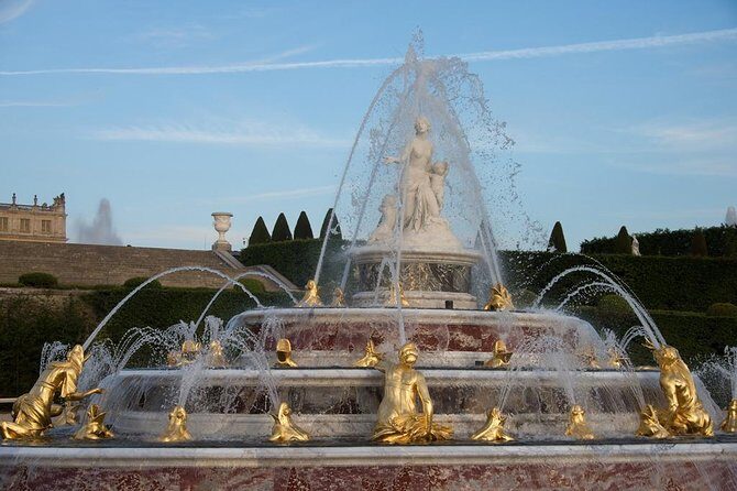 Giverny and Versailles Private Full-Day Tour - Time management: a full 8-hour day that keeps moving
