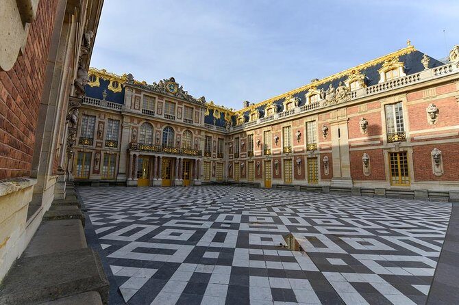 Giverny and Versailles Private Full-Day Tour - 9:00am pickup, private transport, and the Seine River drive