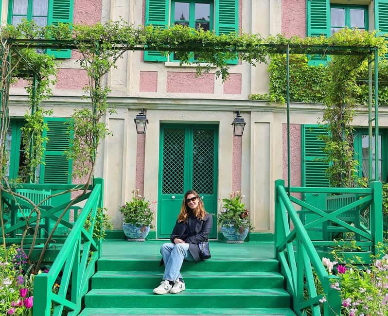 Versailles & Giverny from Paris PRIVATE TOUR with PHOTOSHOOT - The included outside photoshoot: easy portraits without the hassle