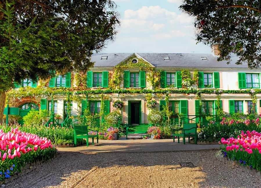 Versailles & Giverny from Paris PRIVATE TOUR with PHOTOSHOOT - Tickets, skip-the-line entry, and video guides in your language
